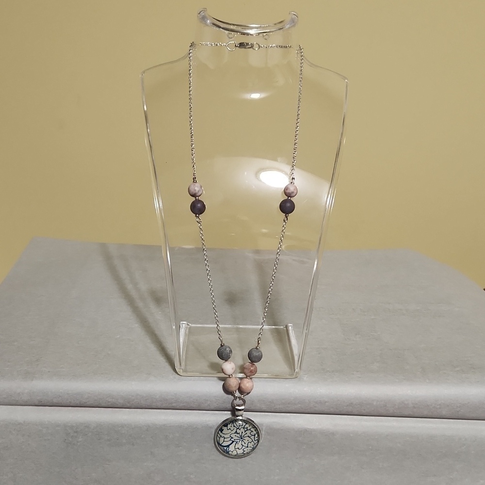 NECKLACE - Picture 1 of 7